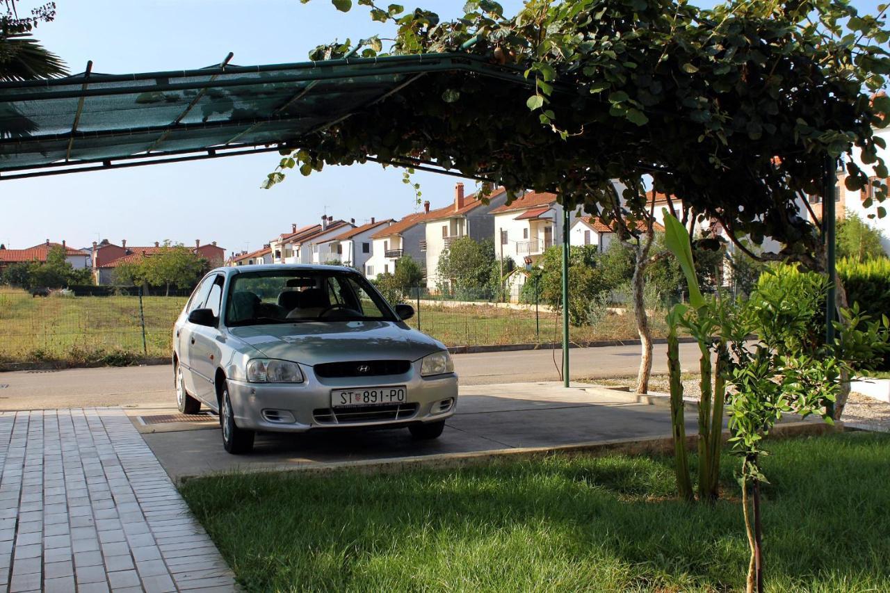 Apartments With A Parking Space Umag - 7109 Extérieur photo